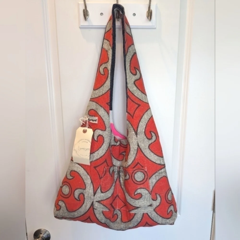 Lemlem Bara reversible slouchy shoulder bag pink and gray NWT